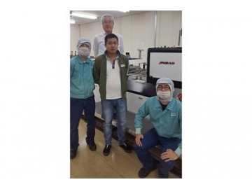 Cliente de Japón compra máquina para armado de cajas de cartón con visor para juguetes