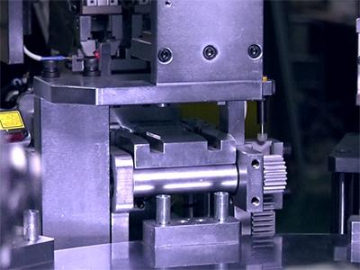 Sistema de montaje automatizado para tacos de anclaje