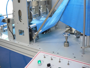 Máquina de fabricación de cubiertas de zapatos con sistema de soldadura de plástico ultrasónico