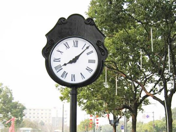 Reloj urbano de pedestal