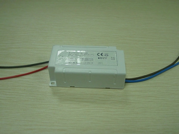 Controlador LED interior con estuche de plástico 15W-30W