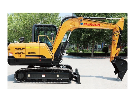 Excavadora sobre Orugas  GHT65