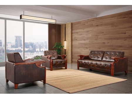 Set de sillones de cuero estilo antiguo con marco de madera