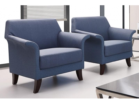 Set de sillones para recepción con marco de madera