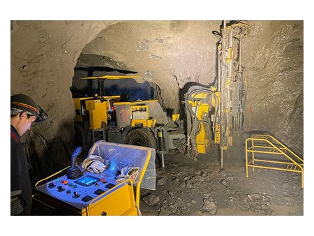 Perforadora Jumbo Hidráulica, CYTC70B  (para Minería de Producción)