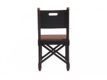 Silla de comedor de madera con tapizado de cuero