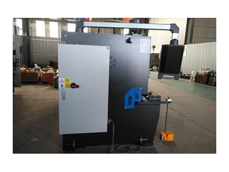 Guillotina hidráulica para láminas de metal QC11Y con controlador E21S