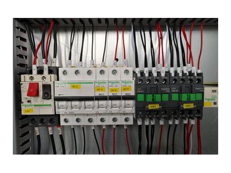 Guillotina hidráulica para láminas de metal QC11Y con controlador E21S