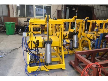 Máquina inyectora de poliuretano para fabricación de asientos de automóviles