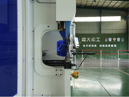 Prensa Plegadora CNC Electrohidráulica