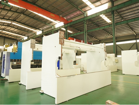 Prensa Plegadora CNC Electrohidráulica