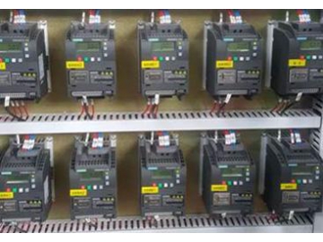 Gabinete de control elétrico