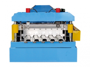 Máquina formadora de cubiertas de acero