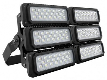 Reflector LED de seis módulos de 450 Watt