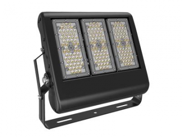 Reflector LED de tres módulos de 150 Watt