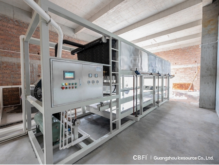 Máquina para Fabricar Bloques de Hielo por Refrigeración Directa de 10 Toneladas para Cliente en Maoming en 2021