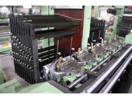 Máquina tejedora de Jacquard KTNFM53-4/66-768 (Sistema de tejido de tela estrecha)   Máquina tejedora de Jacquard computarizada