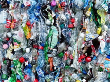 Reciclaje de botellas de plástico