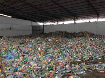 Reciclaje de botellas de plástico