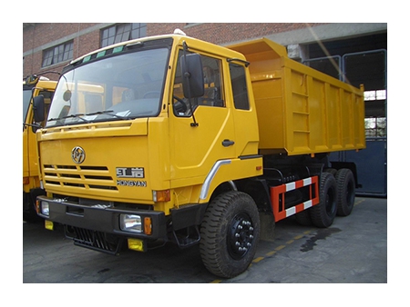 Camión volquete clásico 6×4 (Kingkan)