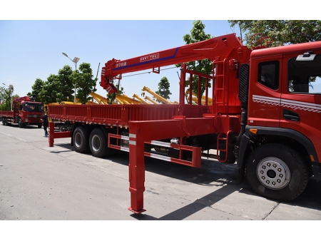 Camión pluma de 14T SST14S5; Grúa montada sobre camión