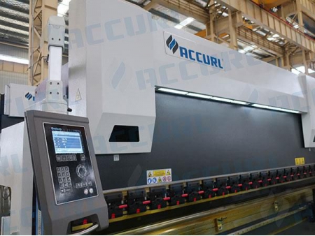 Prensa plegadora CNC de 3 ejes para chapas metálicas