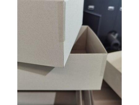 Pegadora Automática de Esquinas, para Cajas Rígidas LY-600