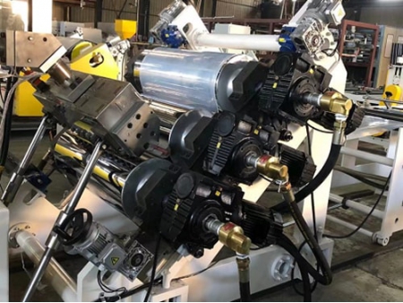Máquina extrusora de láminas de PP, PS y PE, DB-110-850
