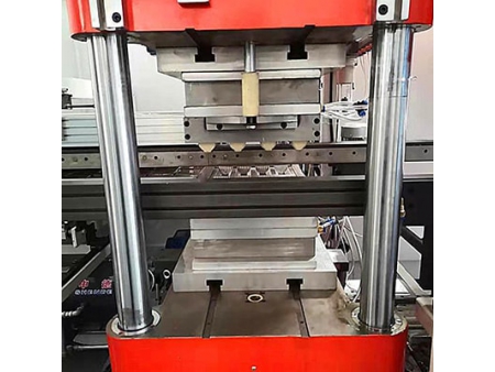 Termoformadora de plástico por presión positiva y negativa, DB-680/420