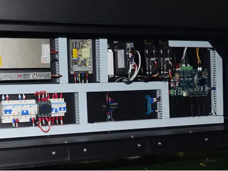 Impresora UV de cama plana de gran formato