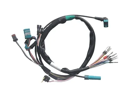 Máquina automática de crimpado de terminales de dos lados e inserción de sellos/carcasa de un lado