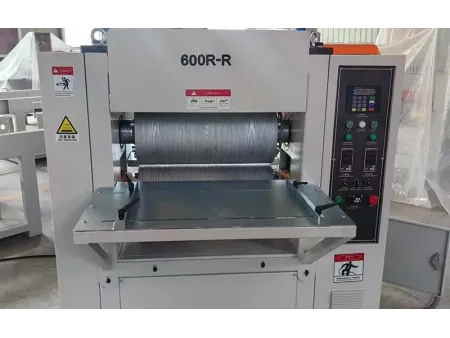 Máquina de gofrado para madera