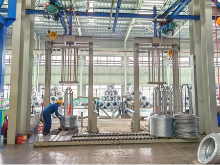 Máquina semiautomática para compactado y empaque de alambre de acero