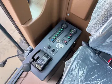 PY130H  Motoniveladora