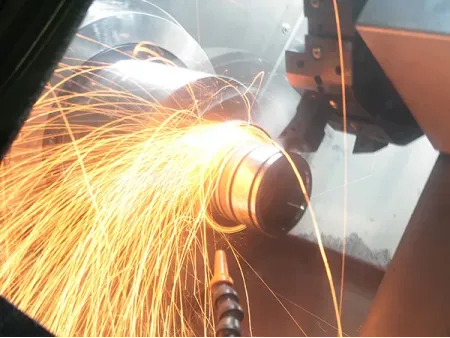 Torno CNC de alta precisión