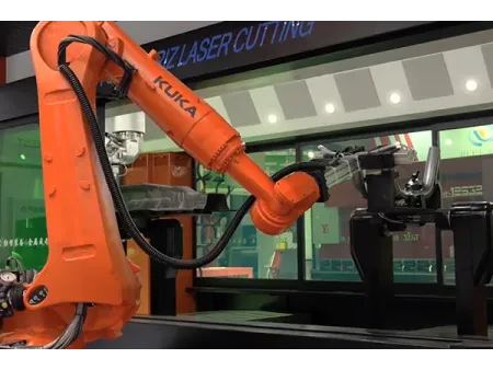 Cortadora láser 3D de doble estación y 16 ejes