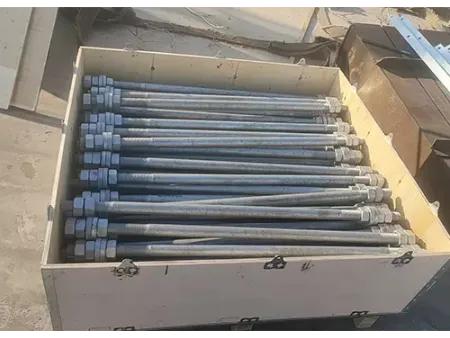 Accesorios para torres de telecomunicaciones