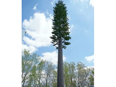 Torre de comunicaciones camuflada (Torre de pino)