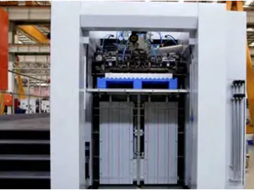 Máquina troqueladora (7500 hojas/h)