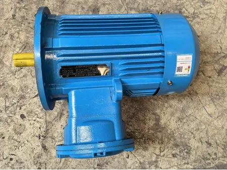 Motor eléctrico y motor antideflagrante