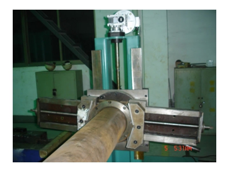 Máquina de montaje rápido para tuberías y bridas corredizas